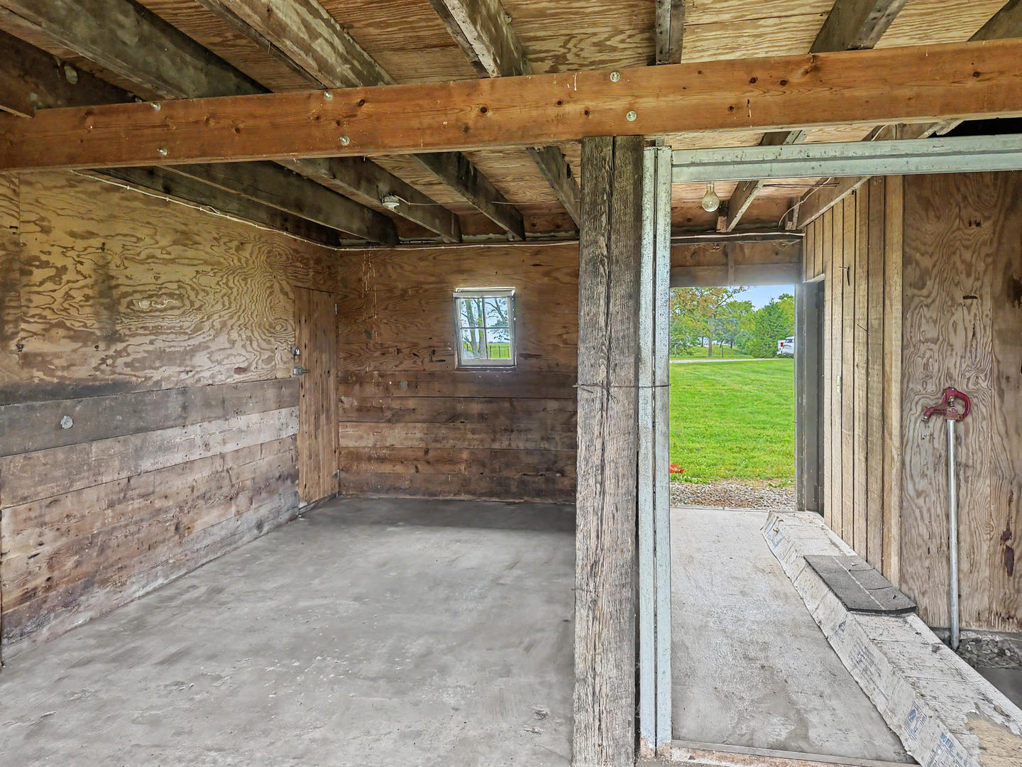 2661 E 900 North Road Property Photo 4