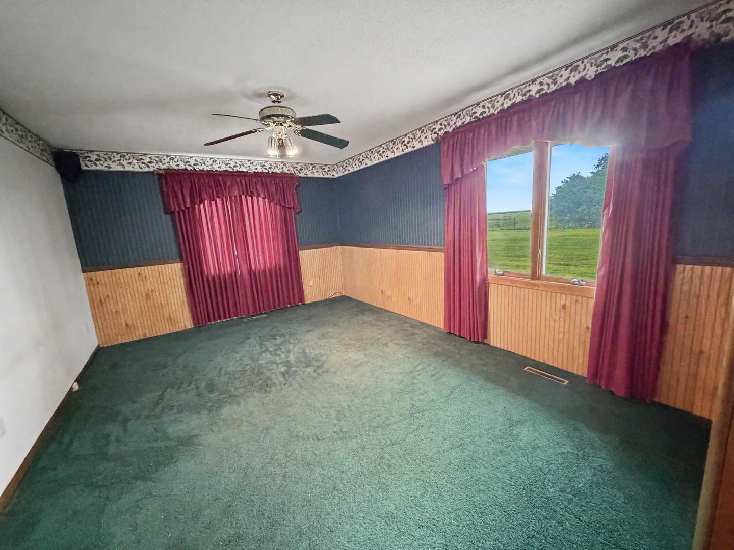 2661 E 900 North Road Property Photo 16