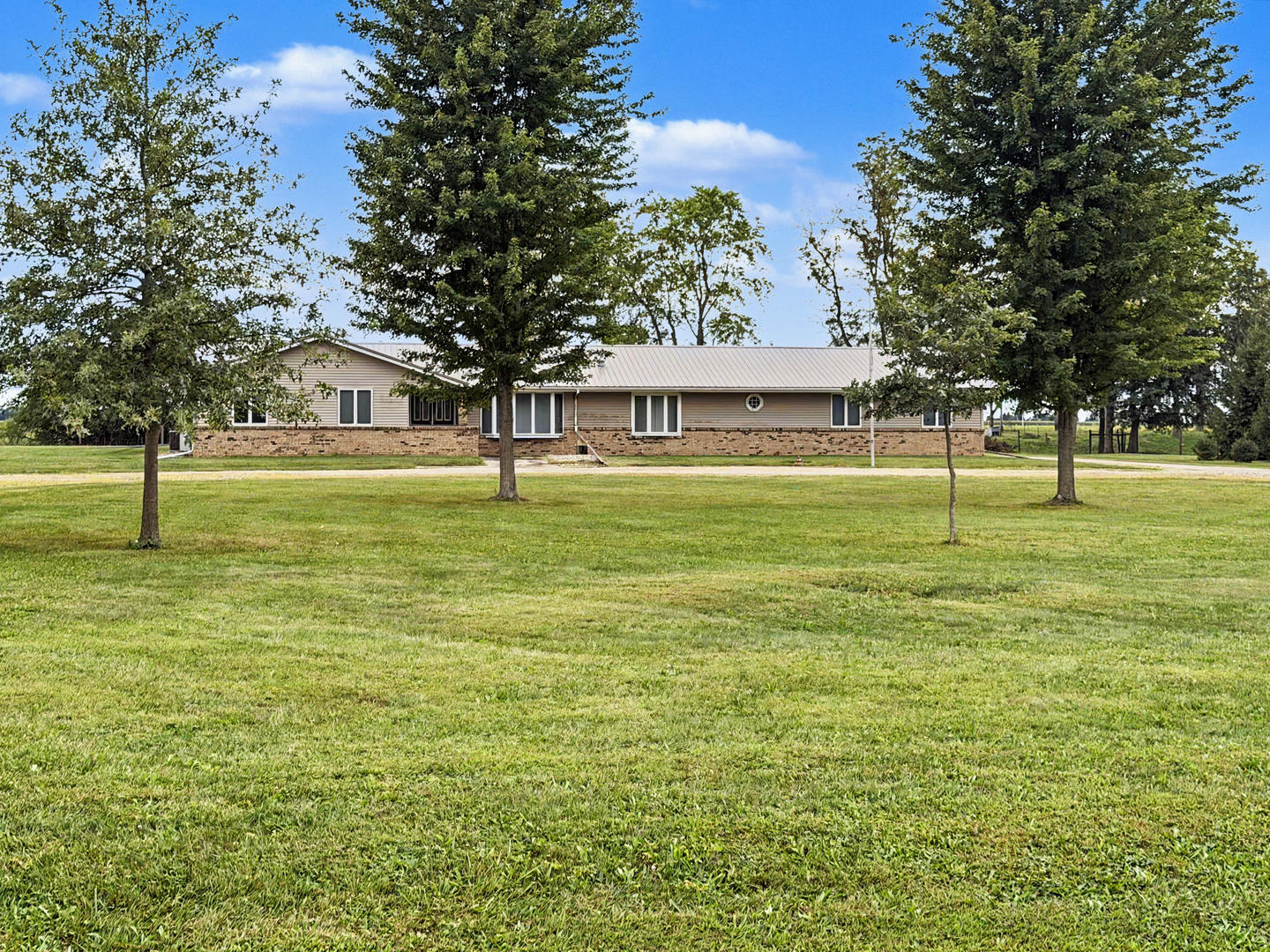 2661 E 900 North Road Property Photo 28