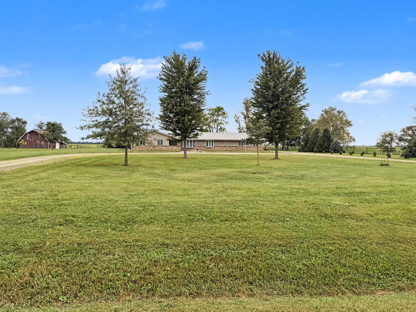 2661 E 900 North Road Property Photo 29