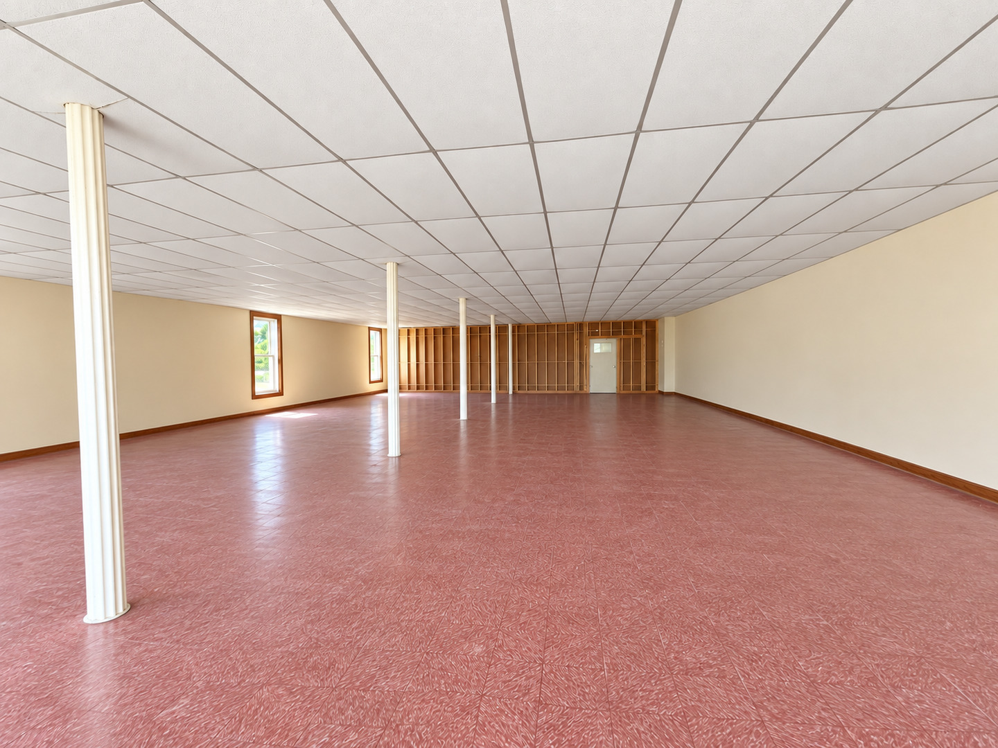 902 3/4 N Main Street 3 Property Photo 7