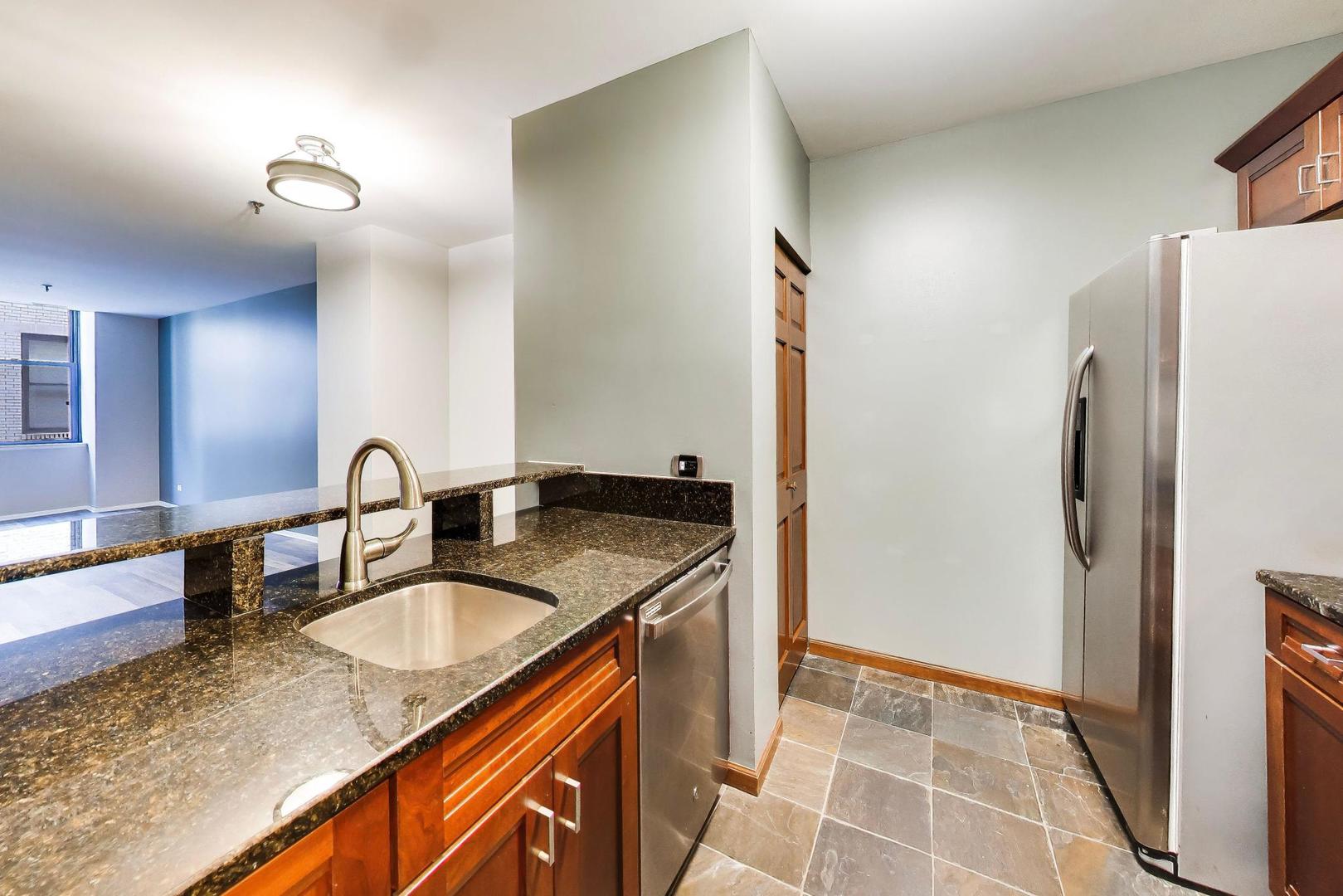 640 S Federal Street 610 Property Photo 8