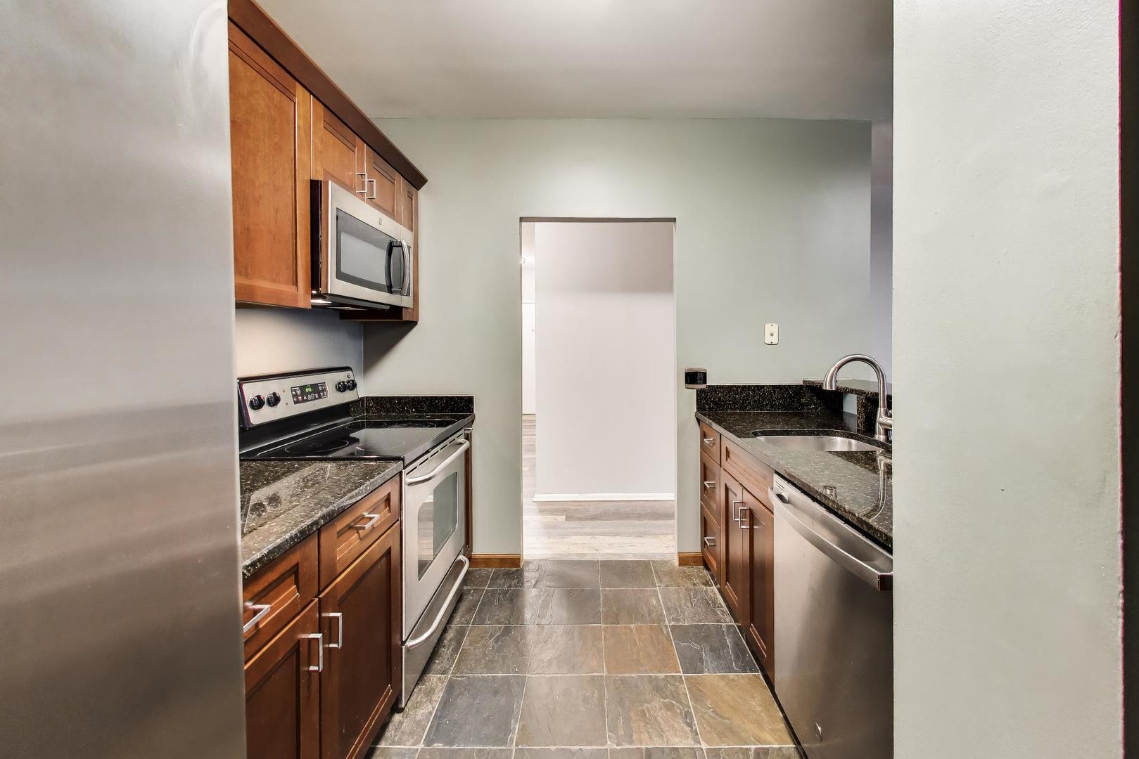 640 S Federal Street 610 Property Photo 10