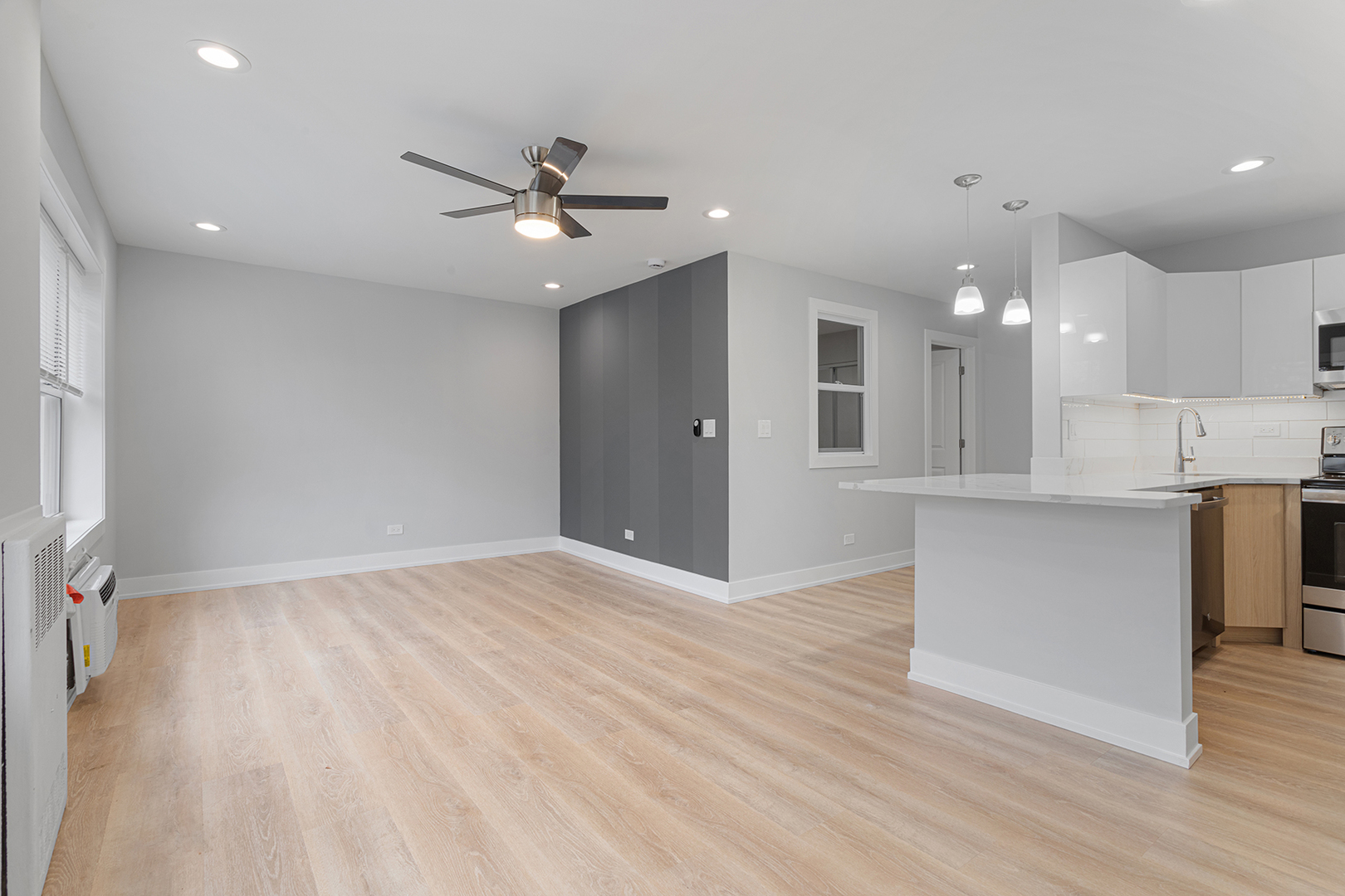 7070 N Sheridan Avenue 3s Property Photo 4