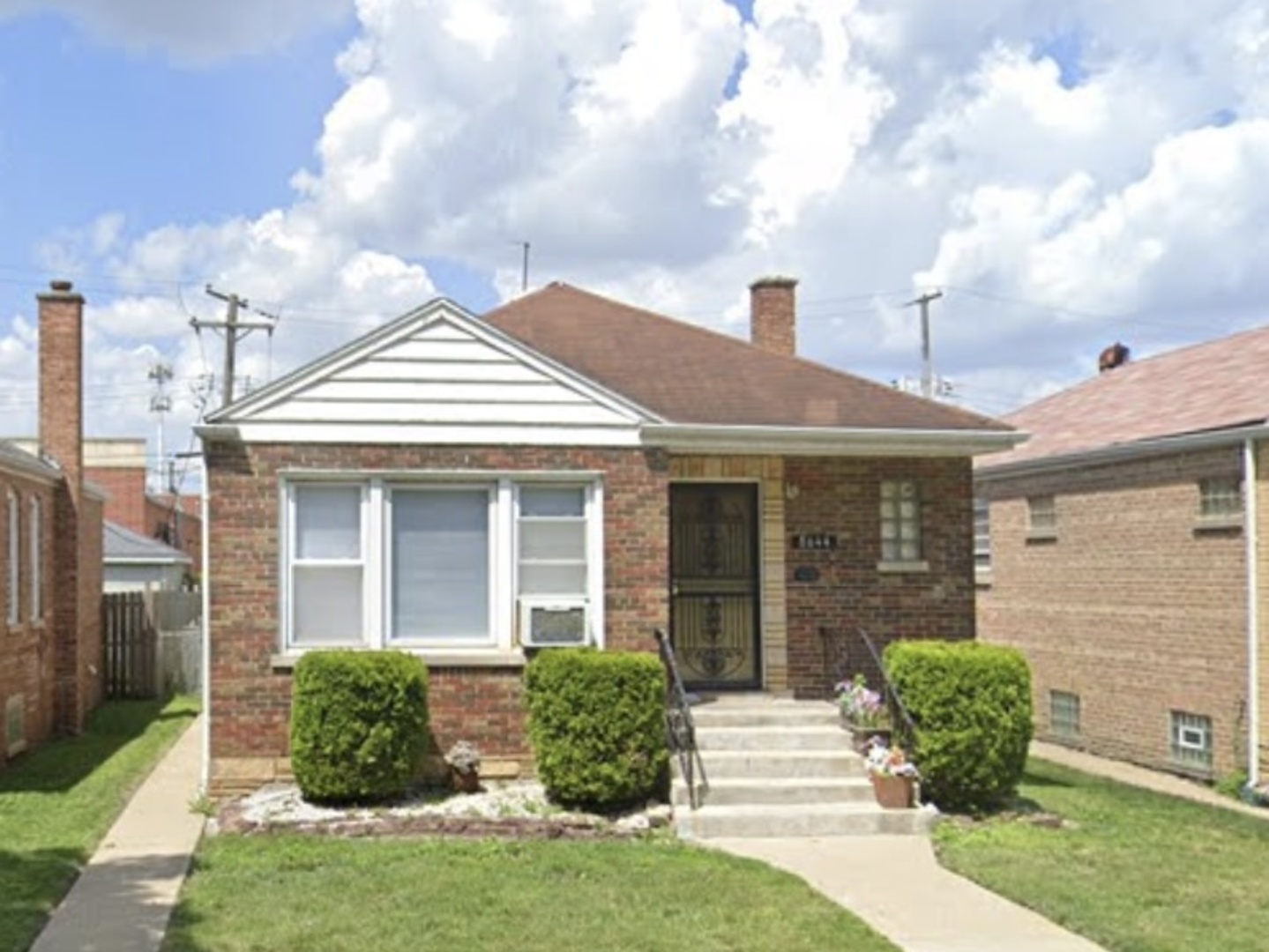 8644 S Chappel Avenue Property Photo 1