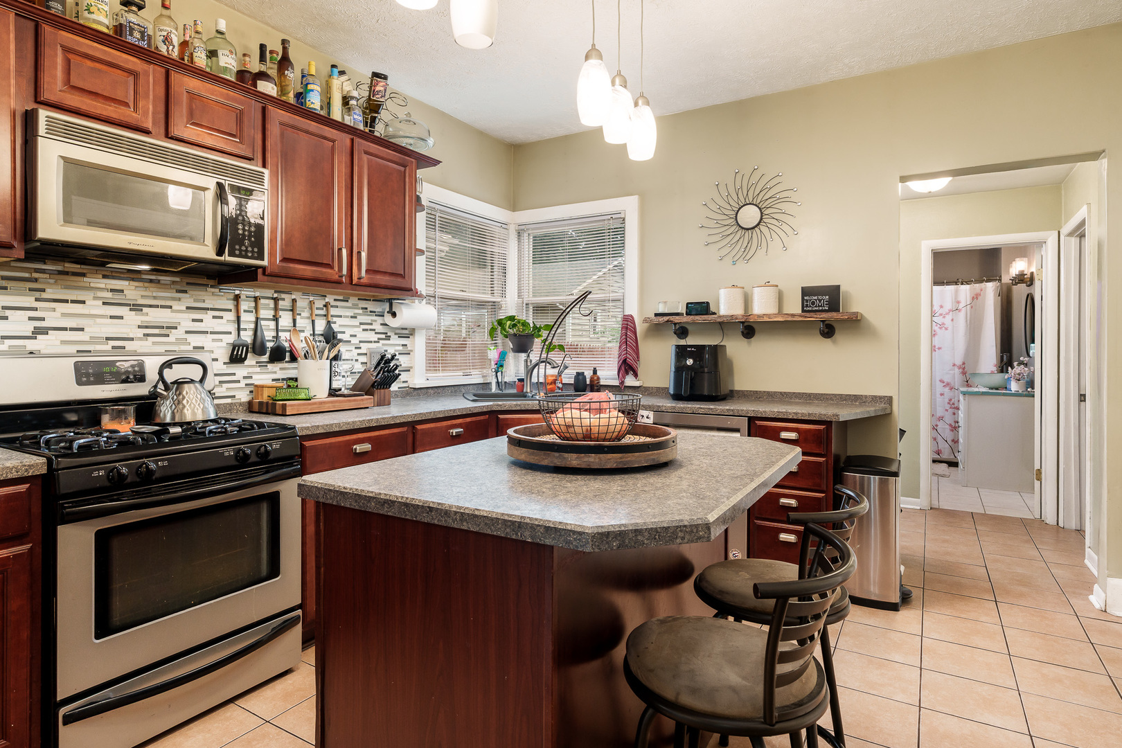 328 Washington Street Property Photo 6
