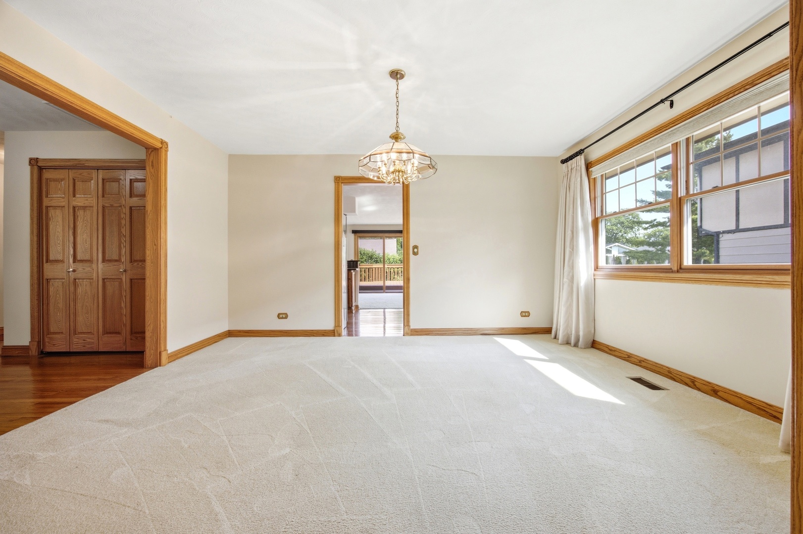 2122 Sherborn Lane Property Photo 9