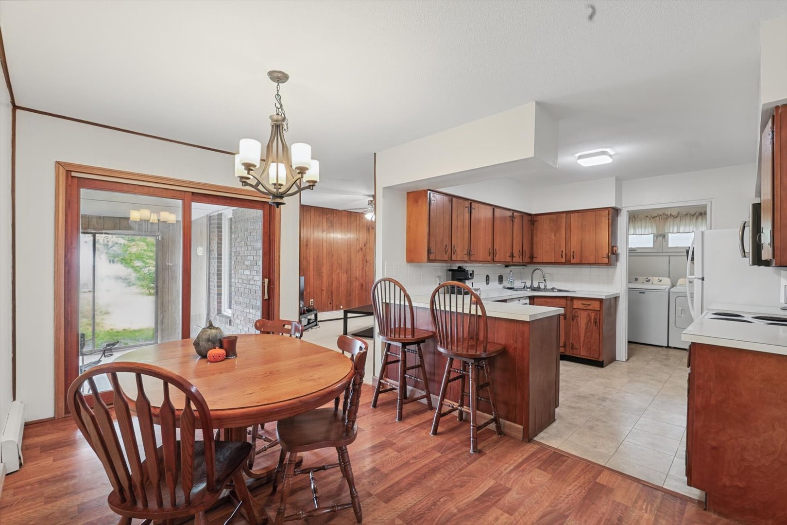 209 Matteson Drive Property Photo 3