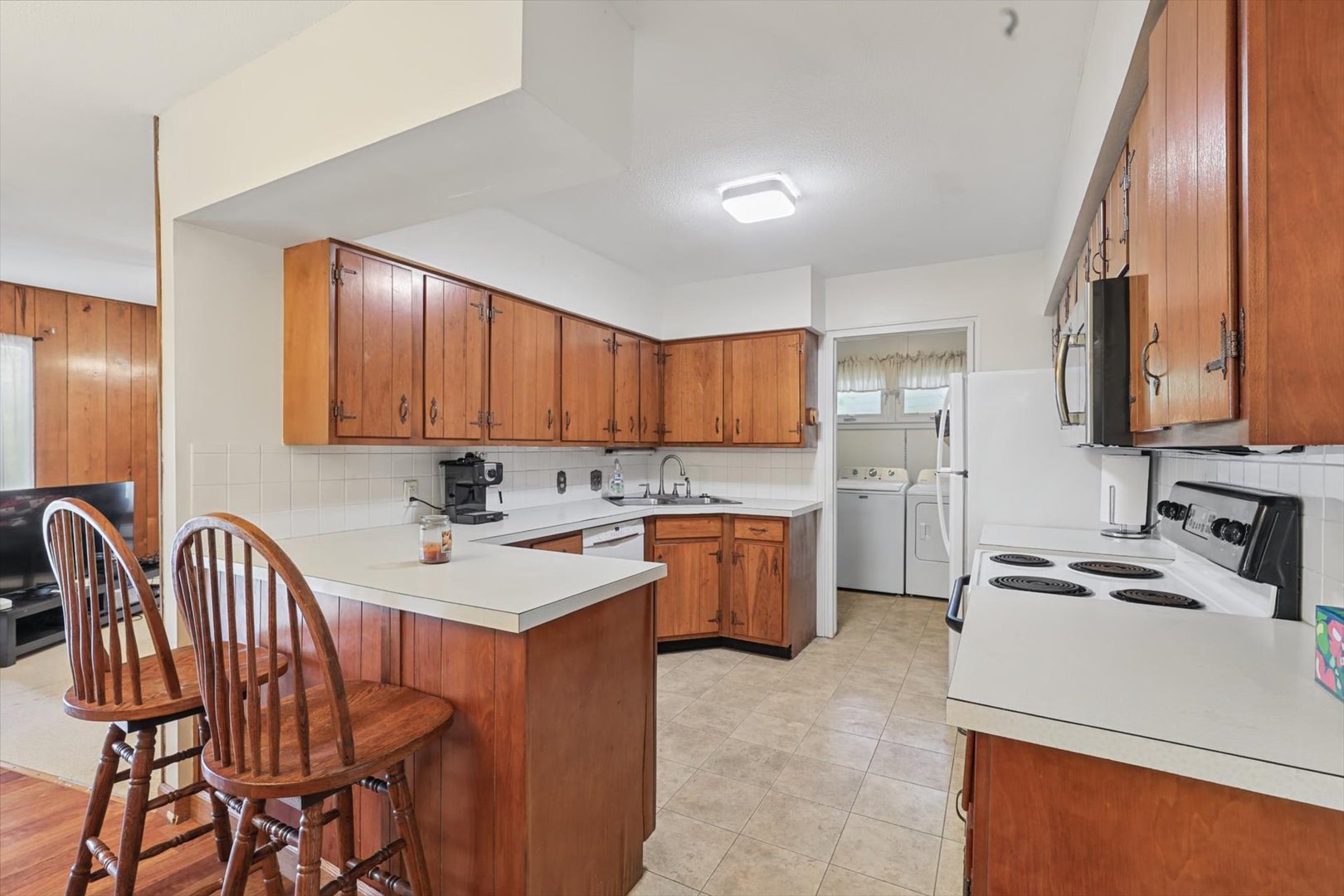 209 Matteson Drive Property Photo 14