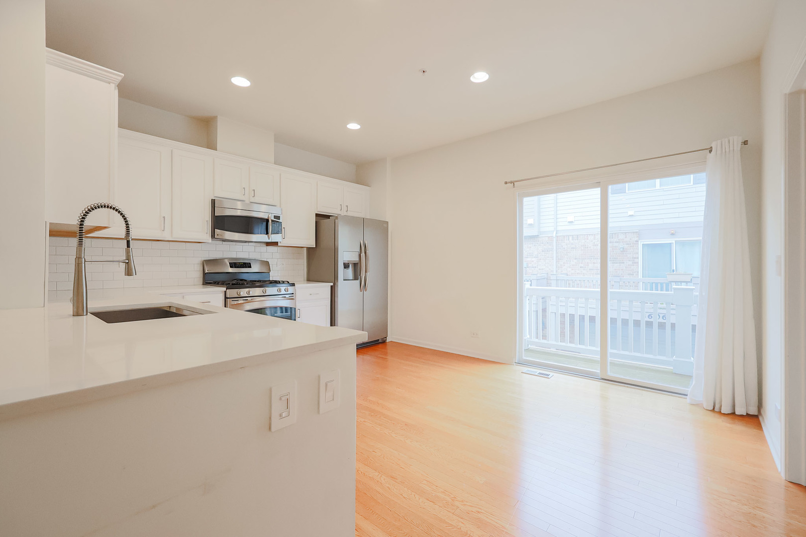 8607 Waukegan Road Property Photo 12