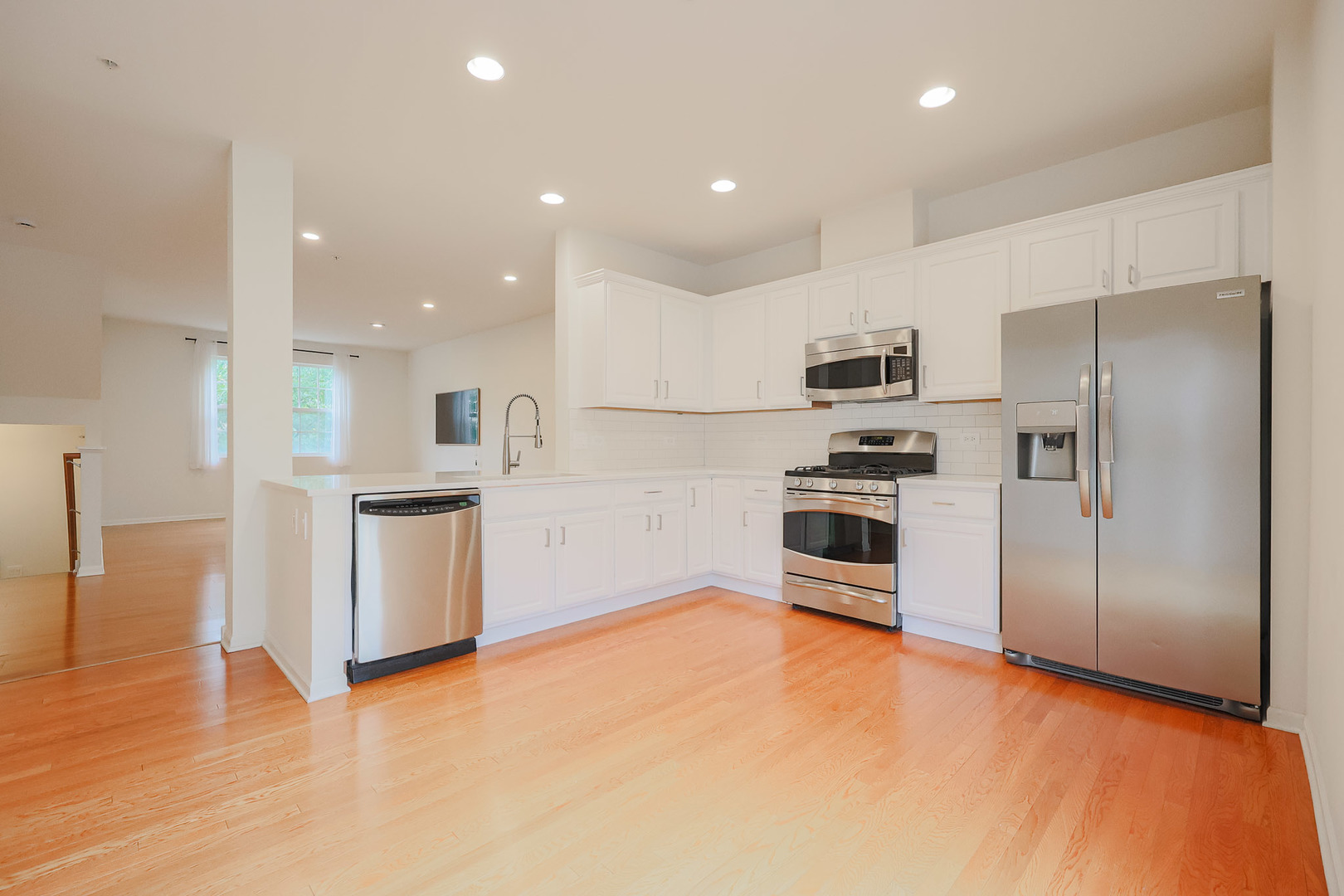 8607 Waukegan Road Property Photo 13