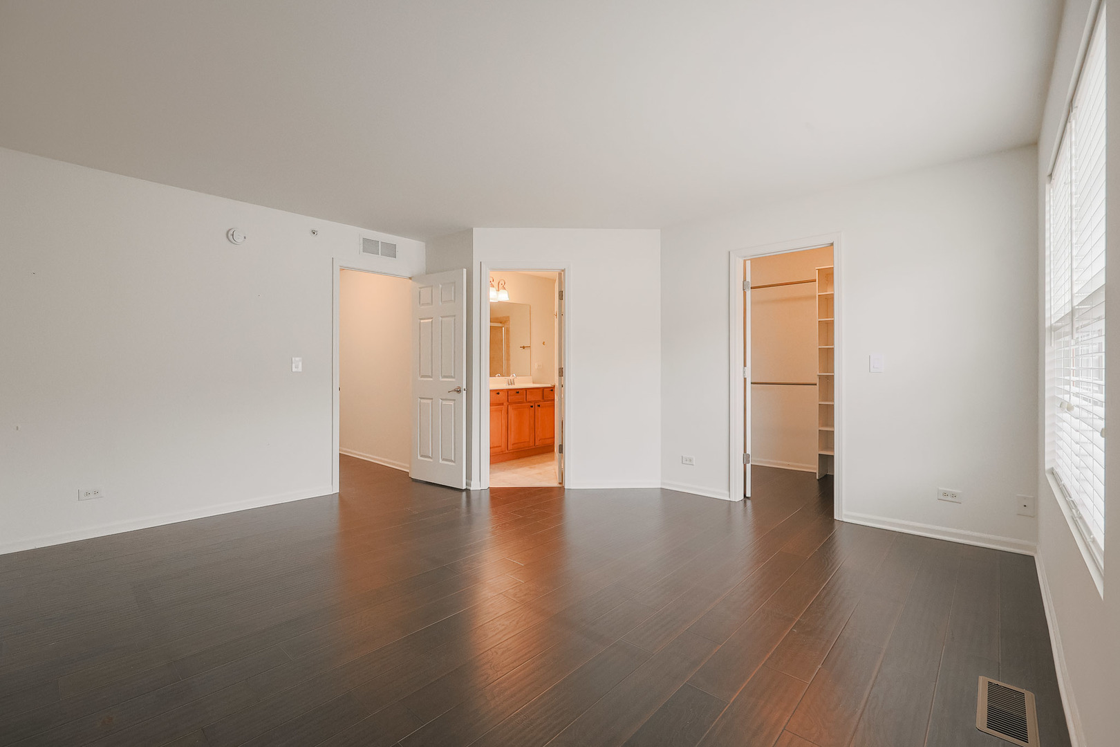 8607 Waukegan Road Property Photo 19