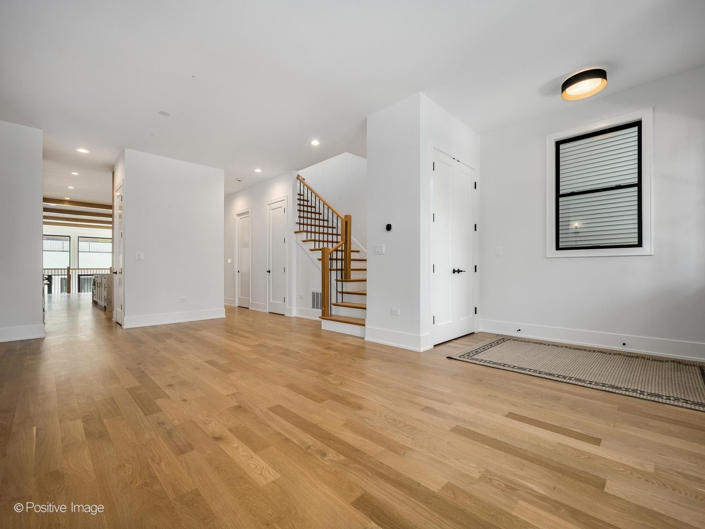 2714 N Magnolia Avenue Property Photo 5