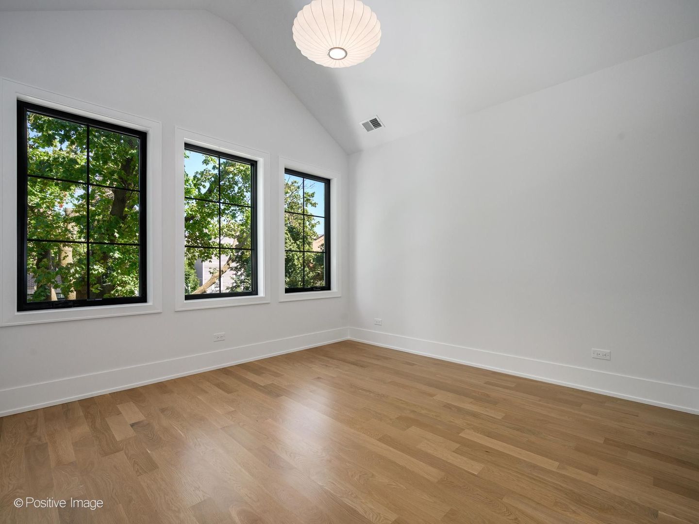 2714 N Magnolia Avenue Property Photo 31
