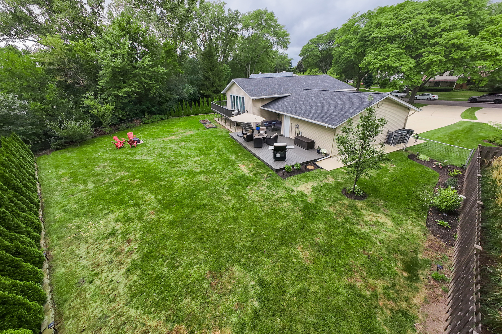 917 E Schirra Drive Property Photo 8