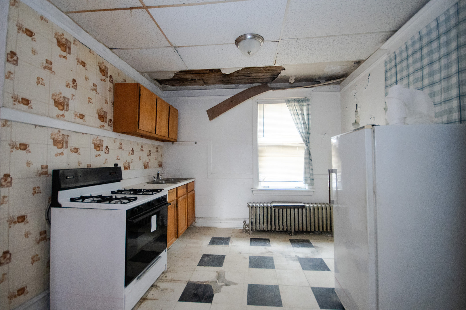 2270 N Monitor Avenue Property Photo 7
