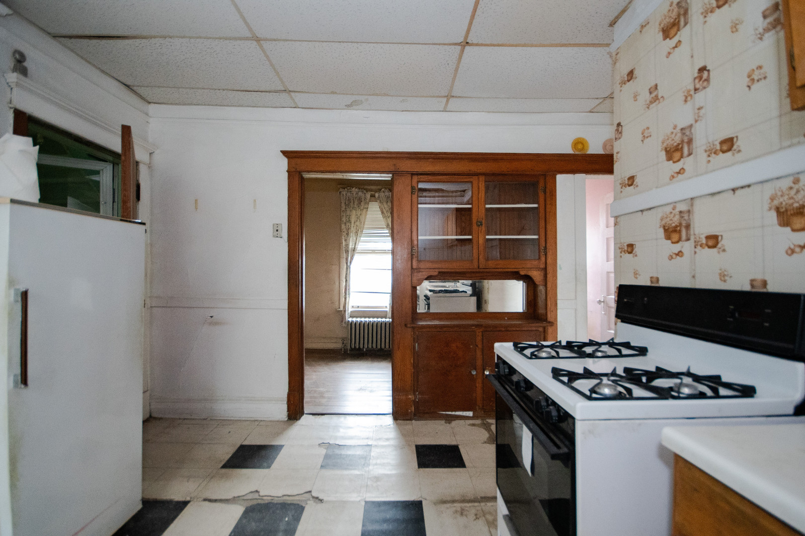 2270 N Monitor Avenue Property Photo 8