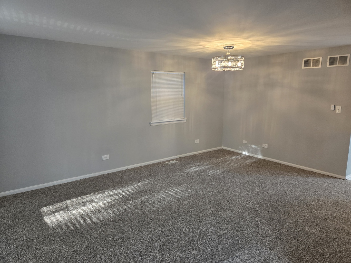 6941 S Cornell Avenue Property Photo 8