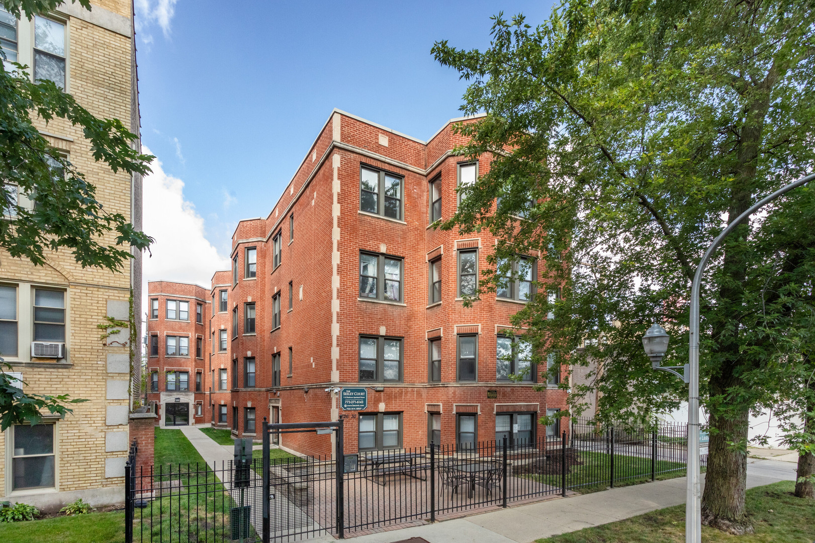 7530 N Seeley Avenue 106 Property Photo 1