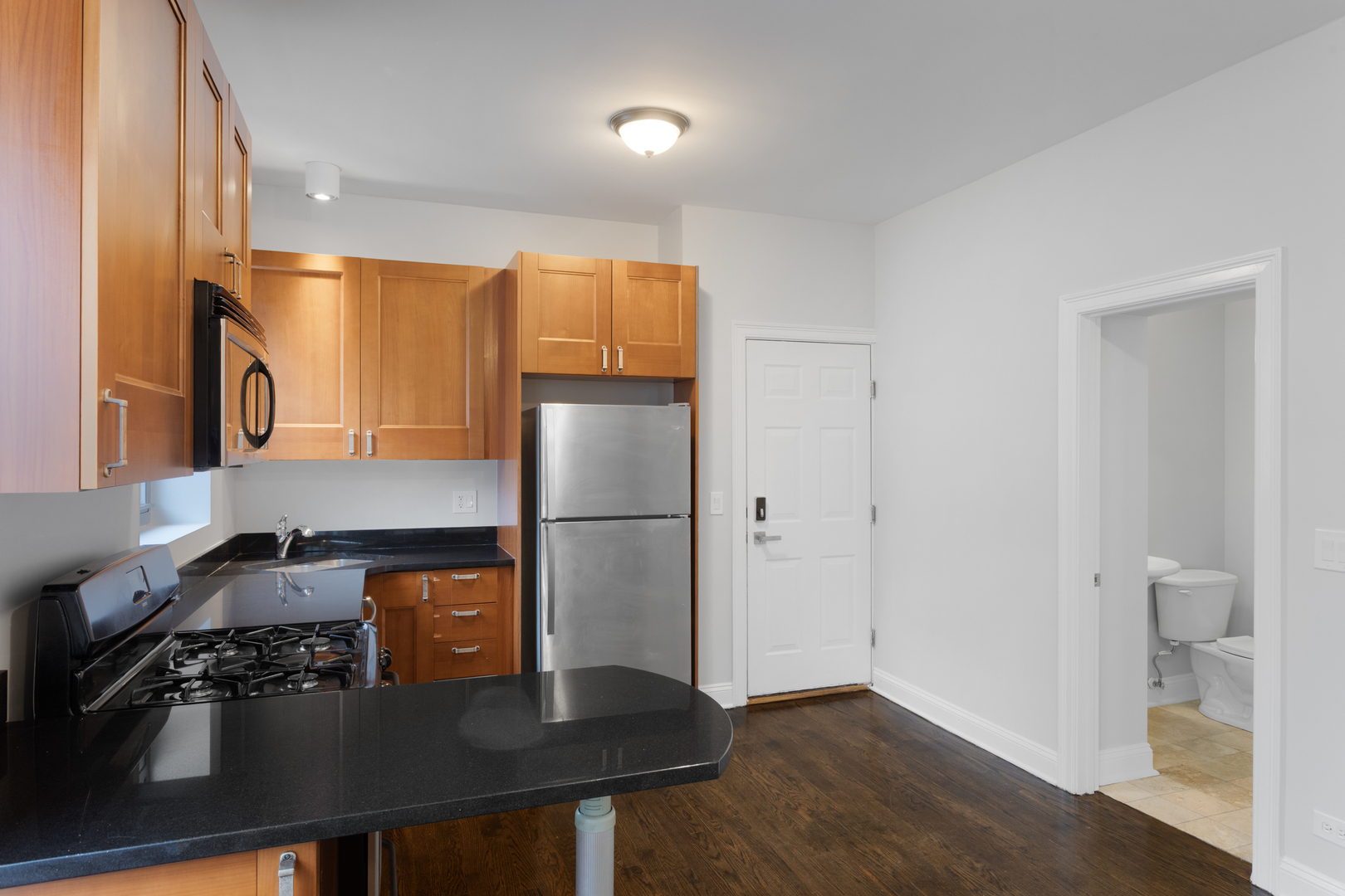 7530 N Seeley Avenue 106 Property Photo 4