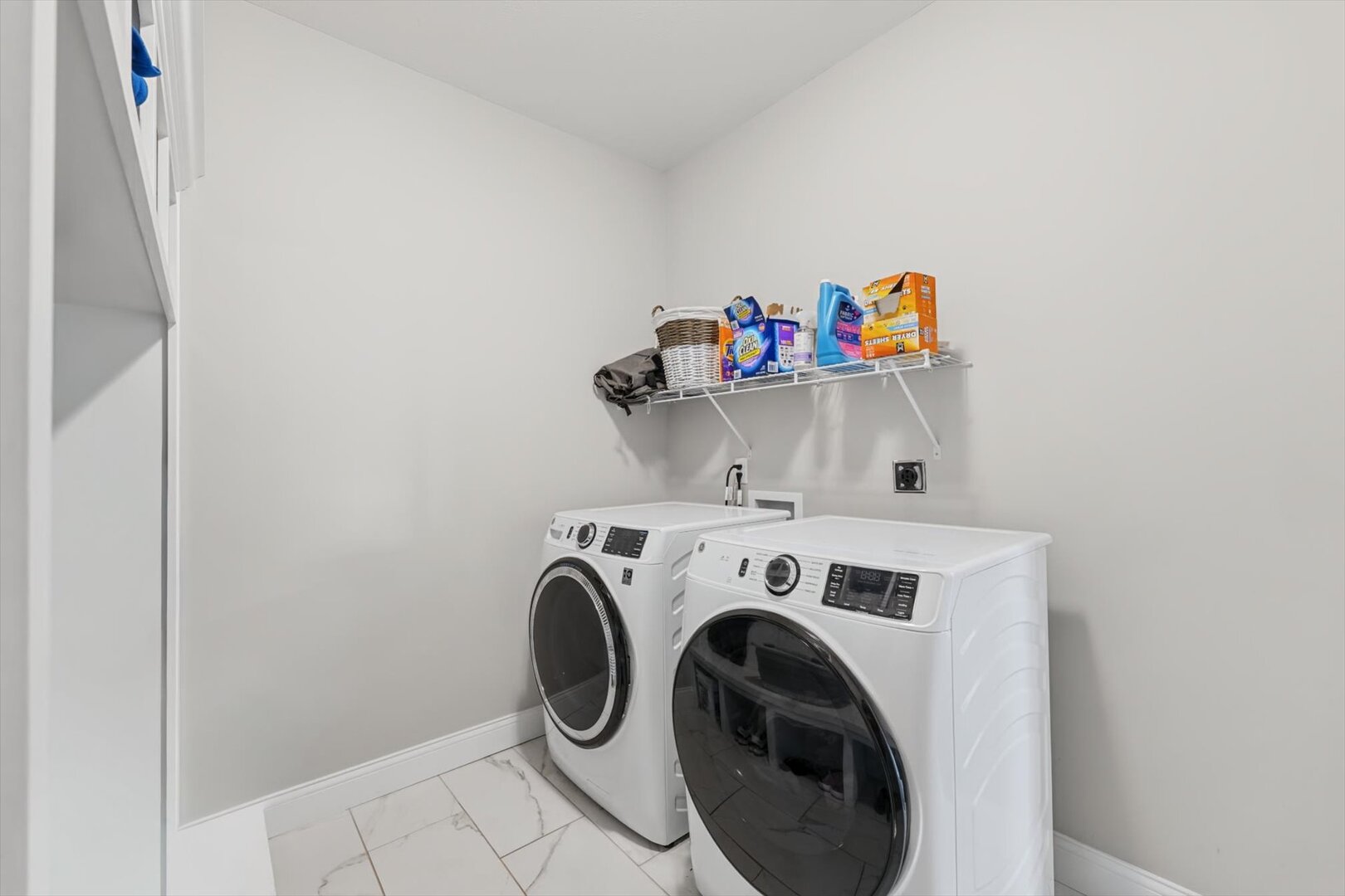 1920 Roseland Drive Property Photo 30