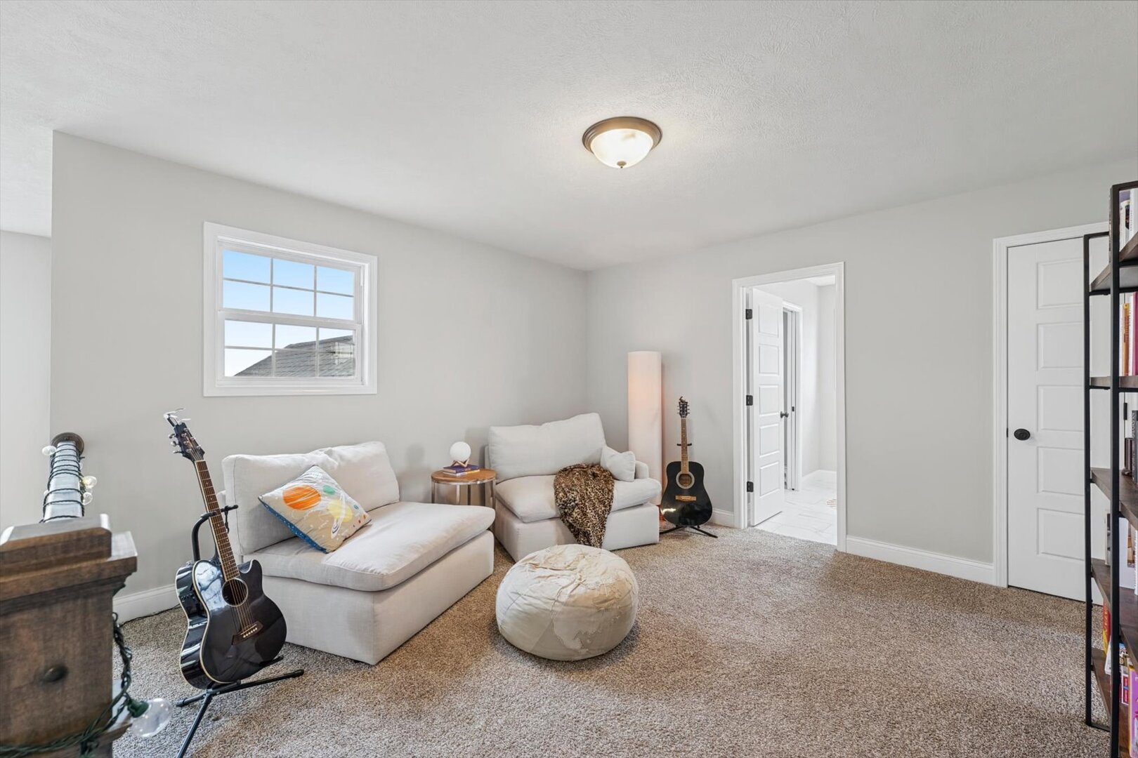 1920 Roseland Drive Property Photo 34