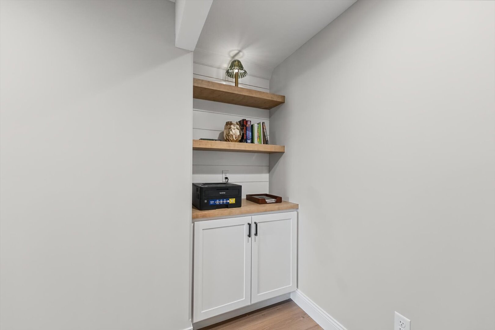 1920 Roseland Drive Property Photo 44