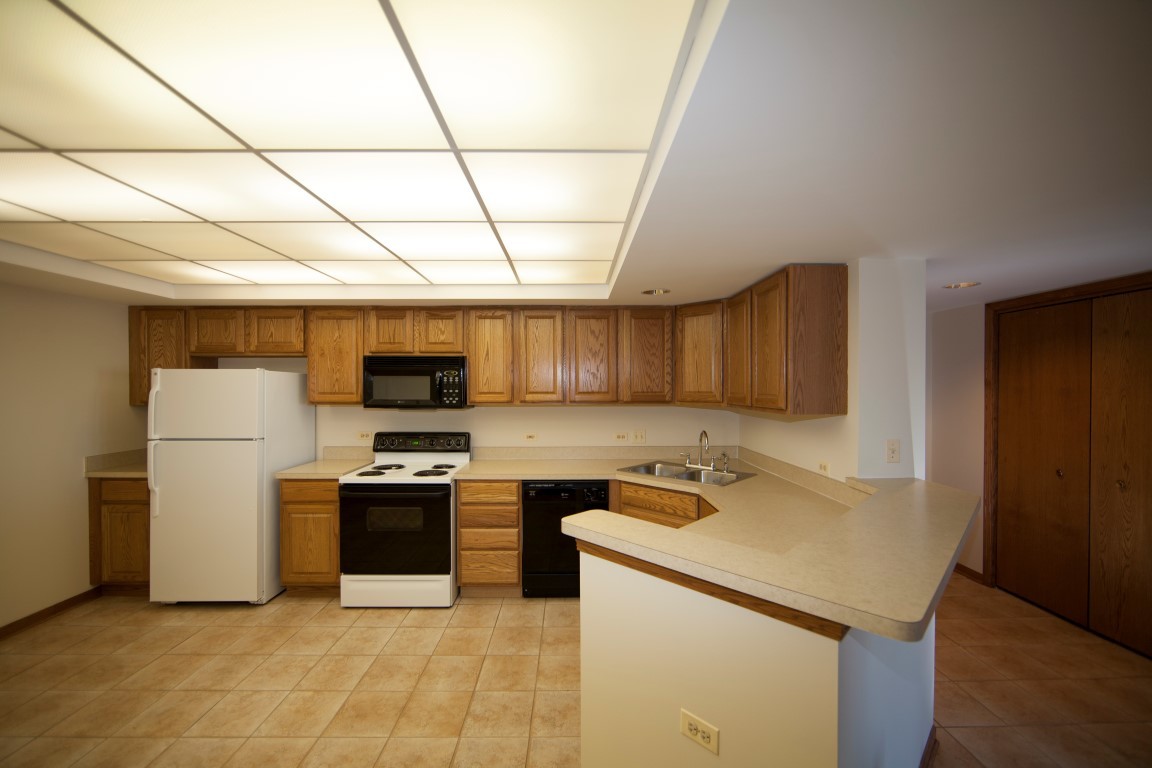 6340 Capulina Avenue 4c Property Photo 4