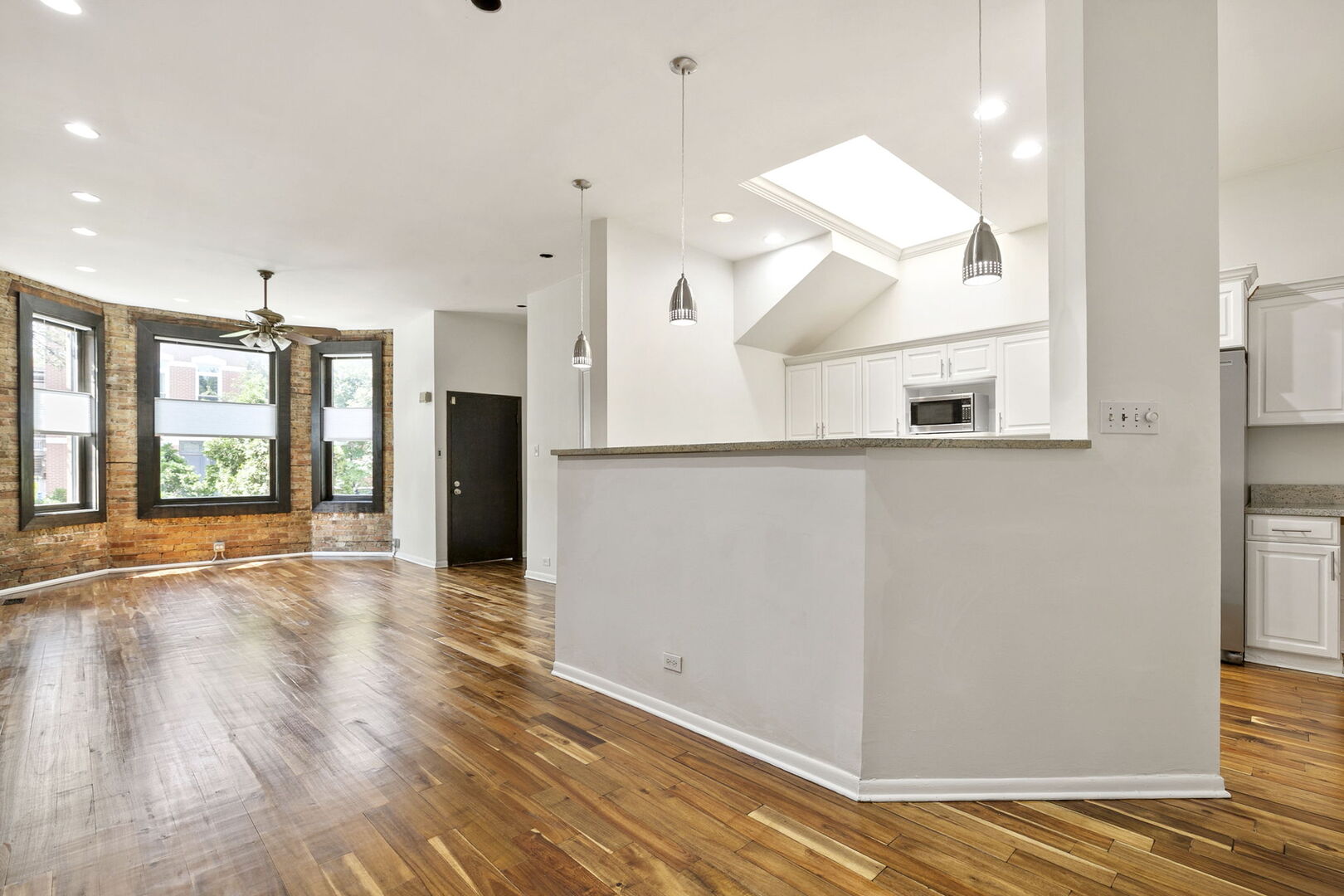 1219 N Damen Avenue Property Photo 6