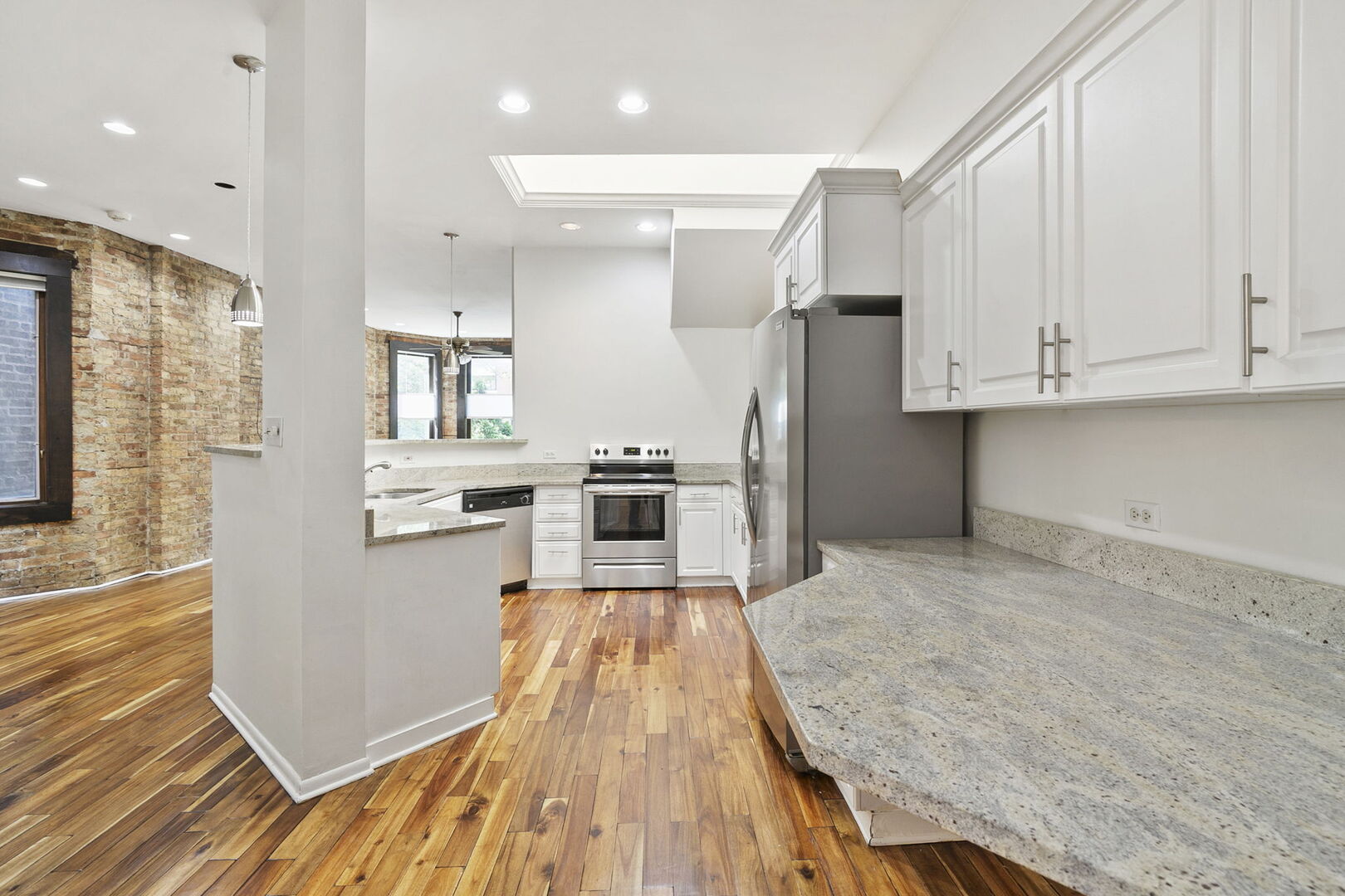 1219 N Damen Avenue Property Photo 7