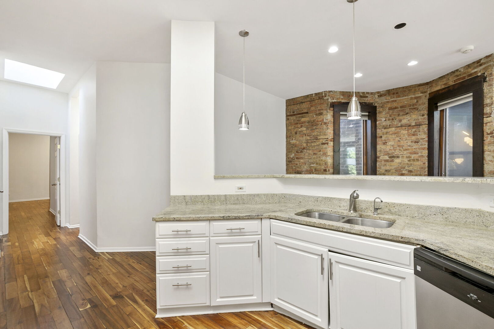 1219 N Damen Avenue Property Photo 9