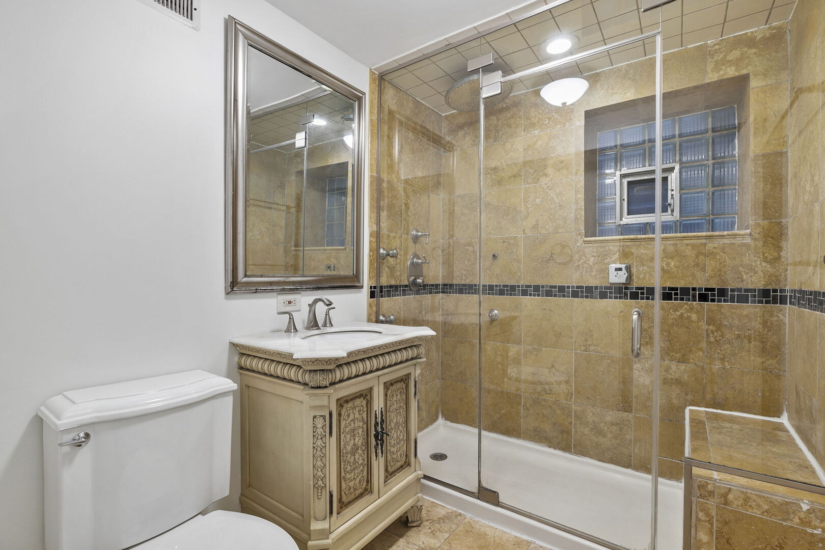 1219 N Damen Avenue Property Photo 26