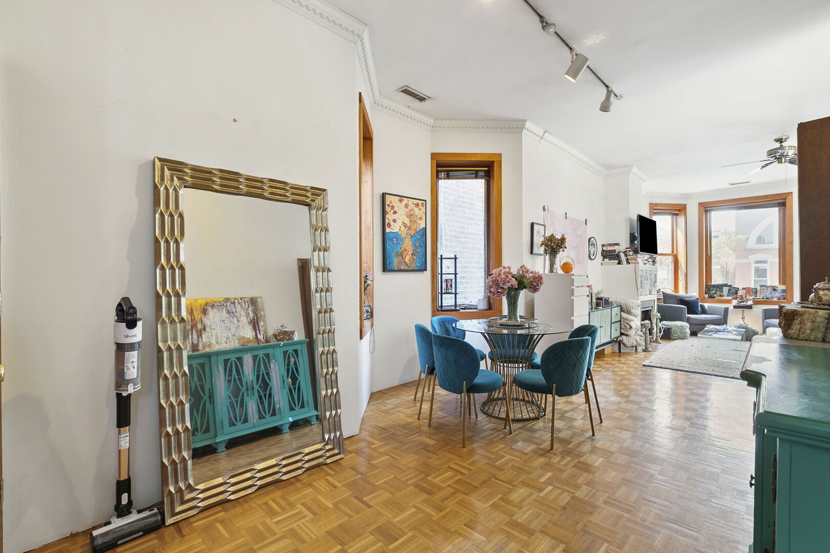 1219 N Damen Avenue Property Photo 34