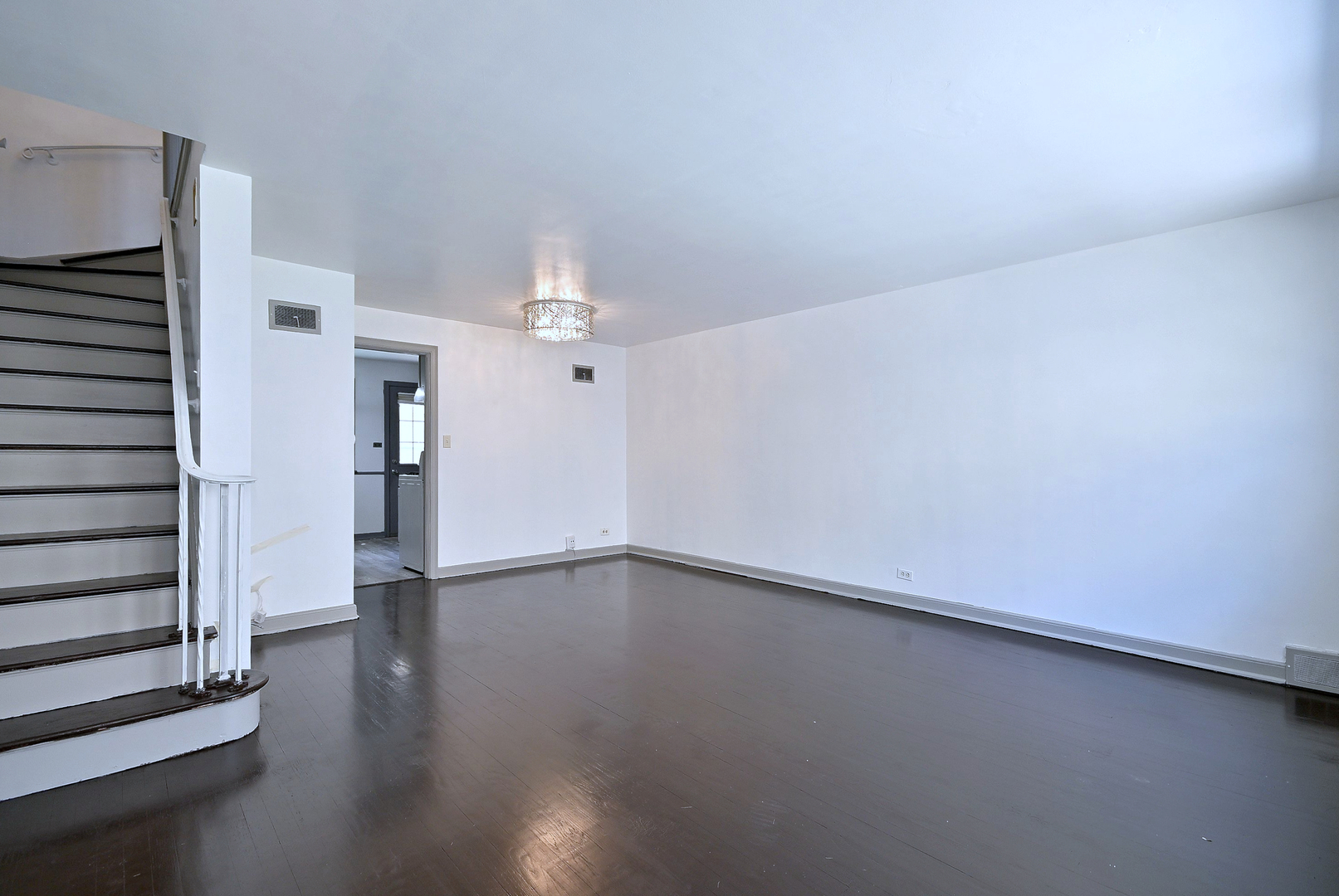 7911 North Avenue C Property Photo 3