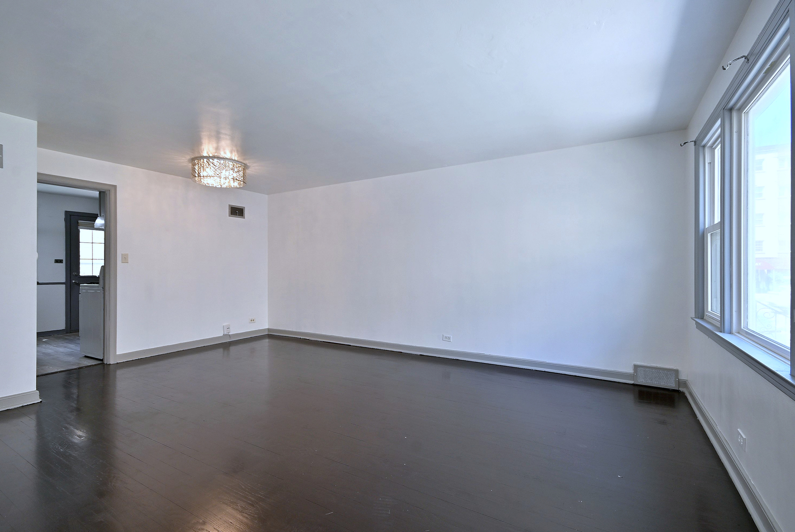 7911 North Avenue C Property Photo 4