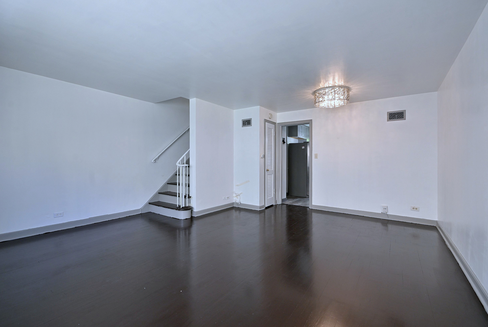 7911 North Avenue C Property Photo 5