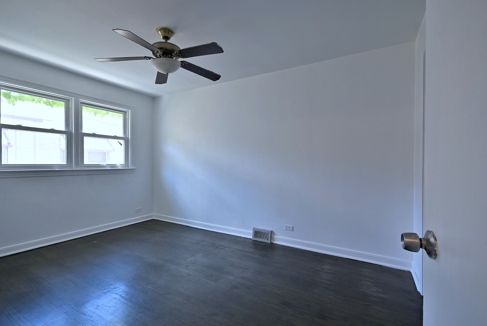 7911 North Avenue C Property Photo 10