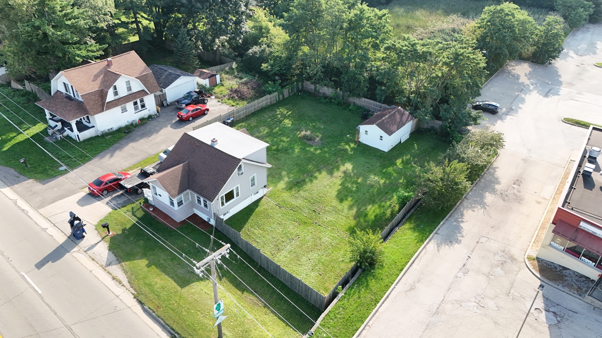2110 N Green Bay Road Property Photo 18