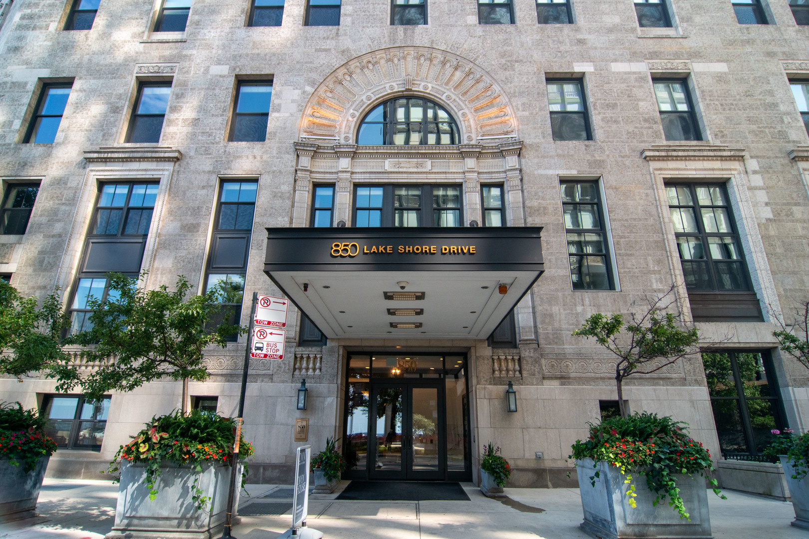 850 N Lake Shore Drive 210 Property Photo 1