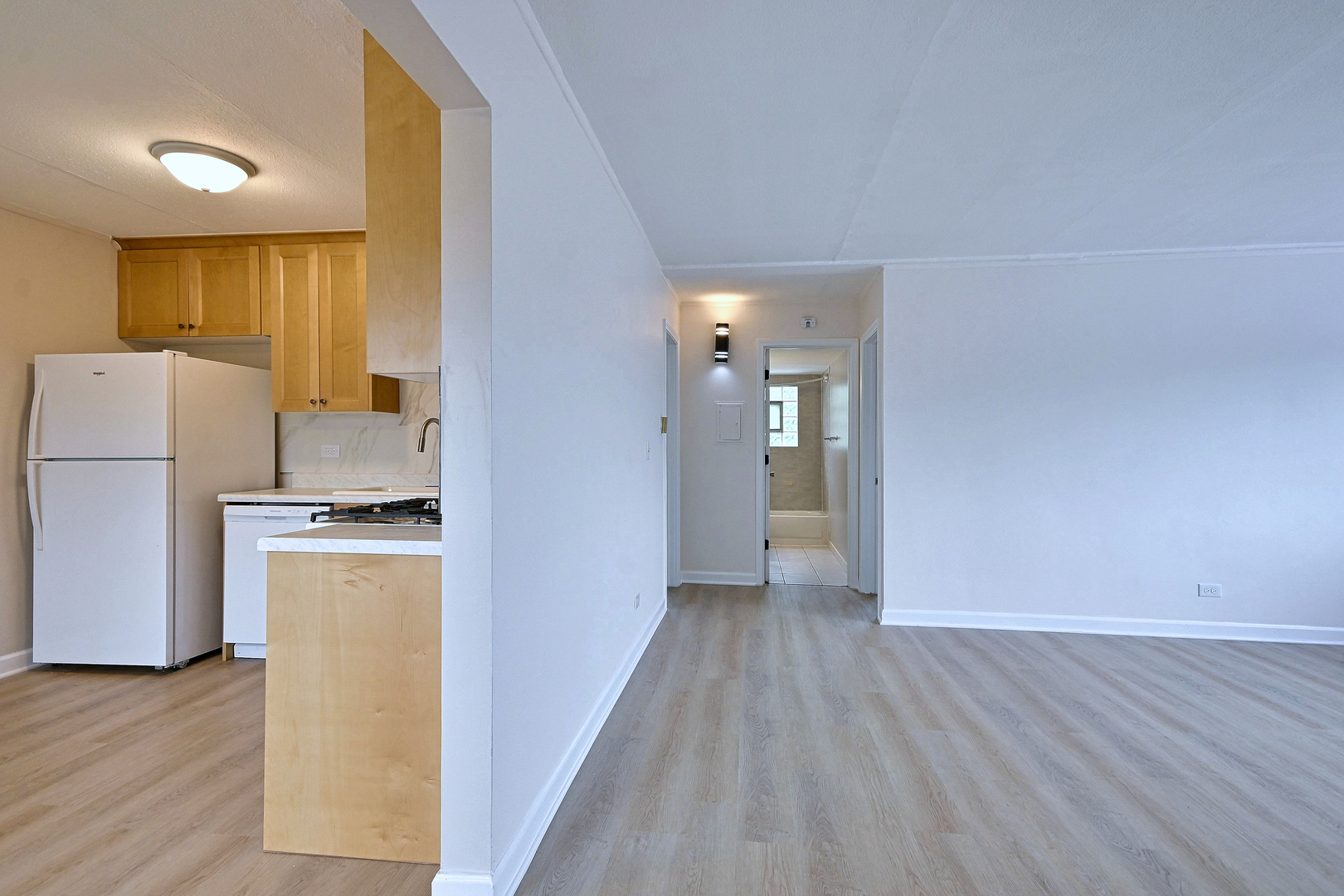 600 S York Street 3e Property Photo 7