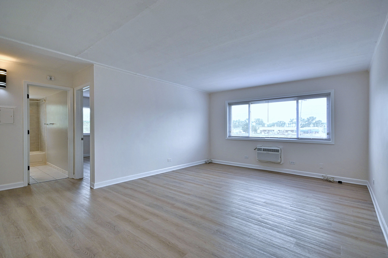 600 S York Street 3e Property Photo 10