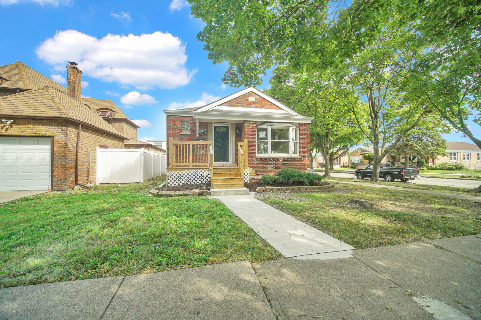 8425 S Homan Avenue Property Photo 1