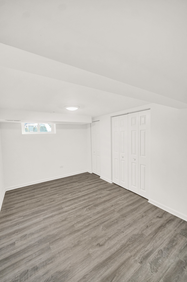 8425 S Homan Avenue Property Photo 10