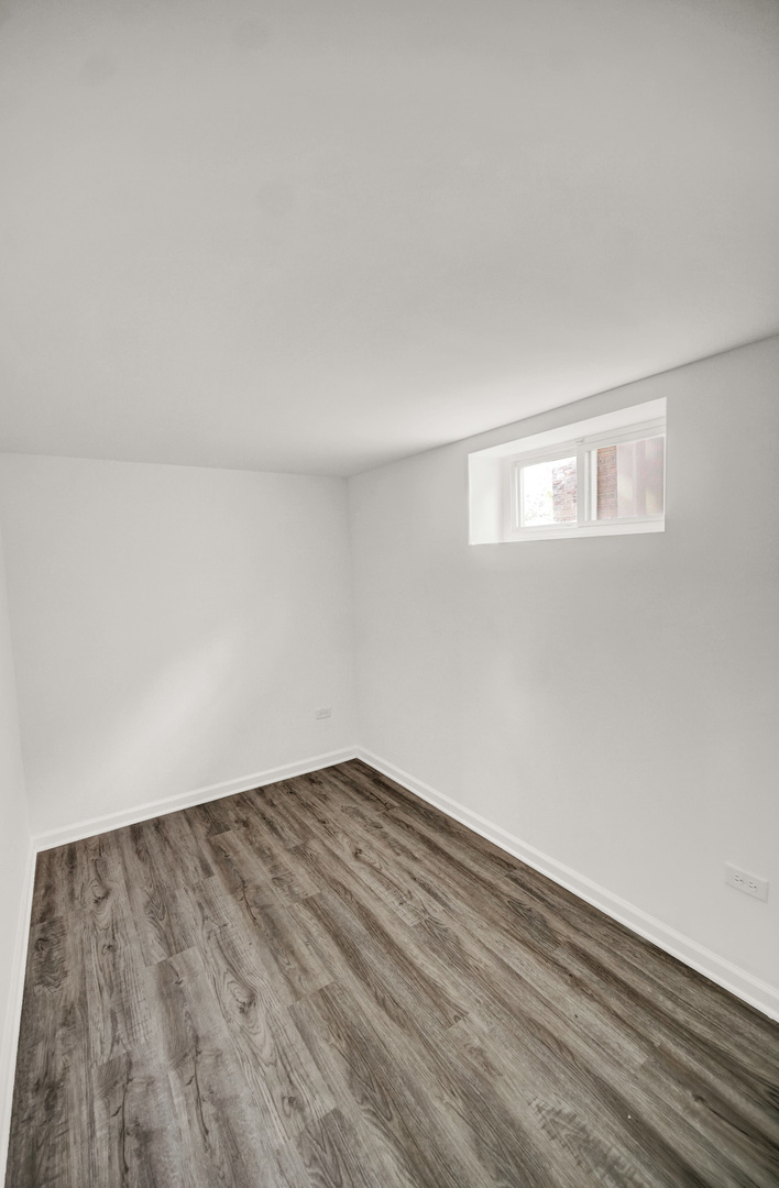 8425 S Homan Avenue Property Photo 11