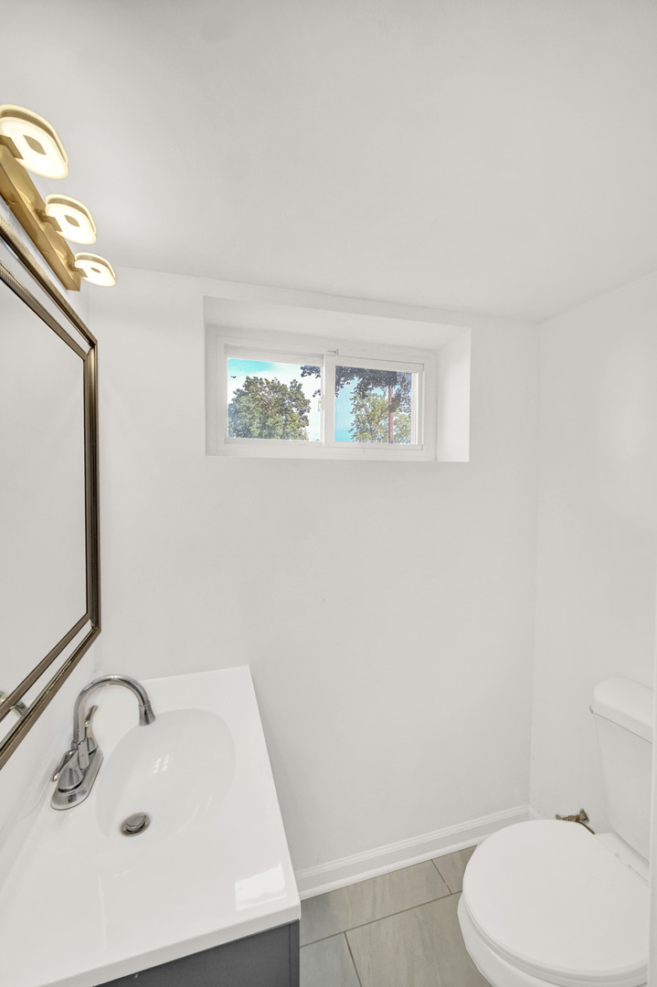 8425 S Homan Avenue Property Photo 12