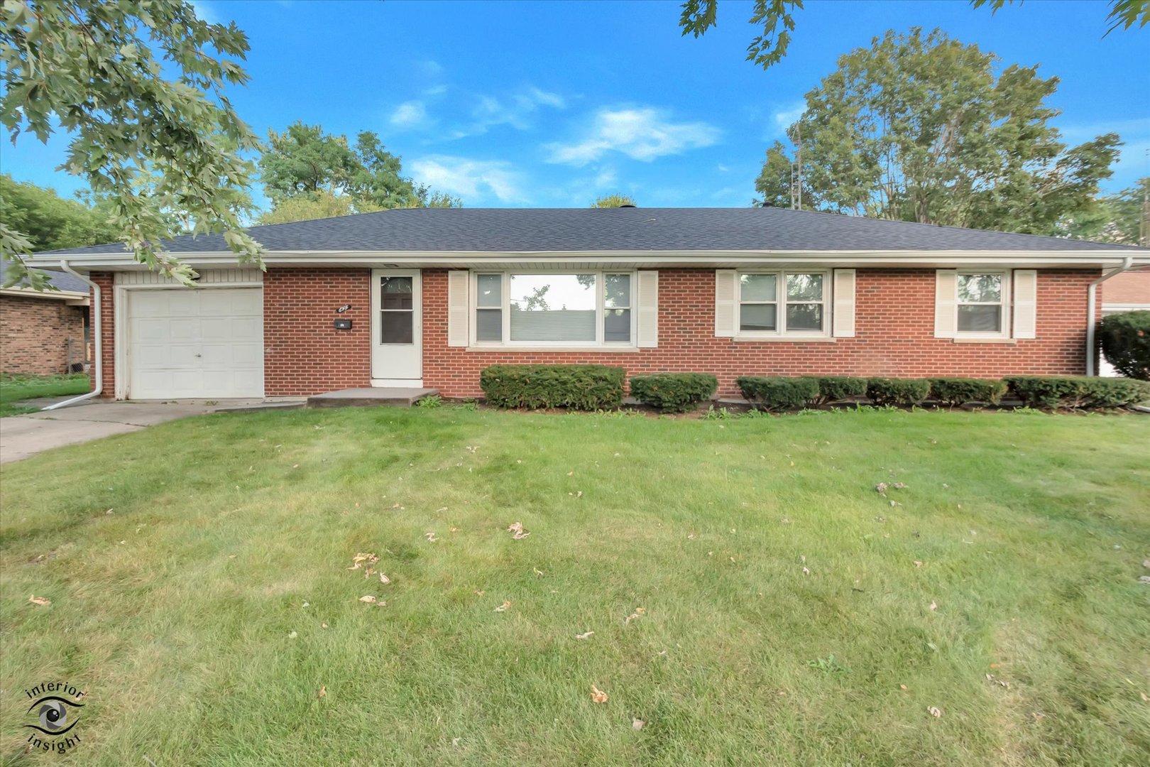 644 S Calumet Avenue Property Photo 1