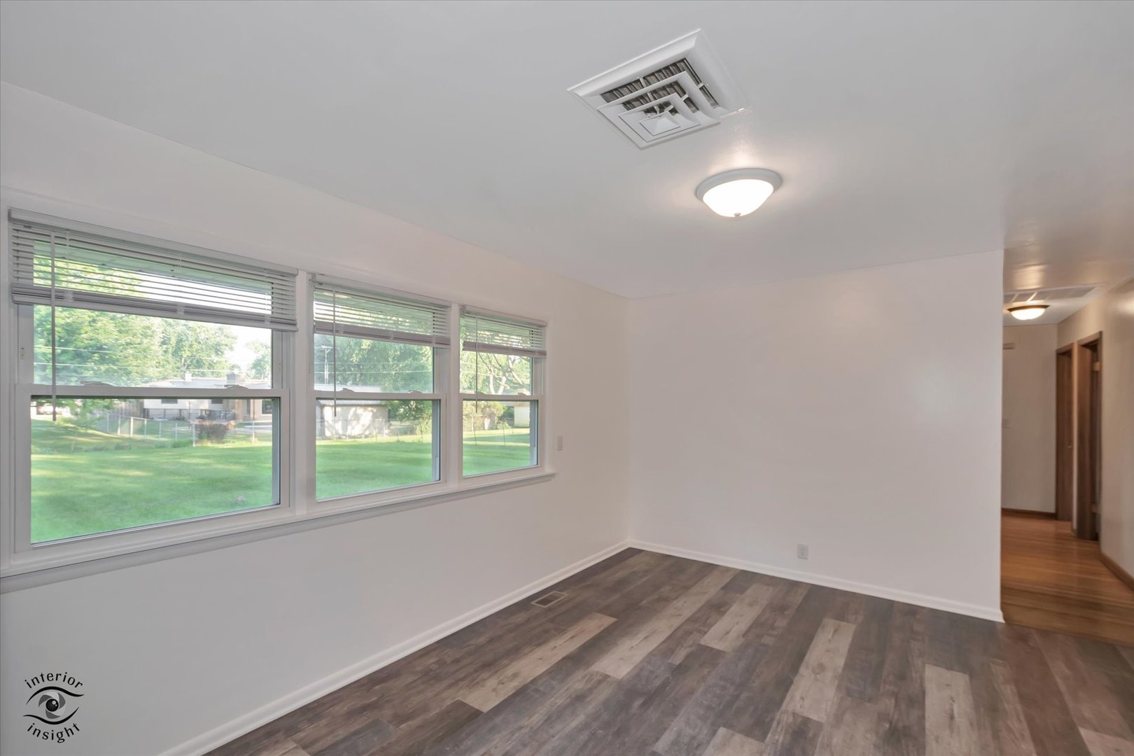 644 S Calumet Avenue Property Photo 8