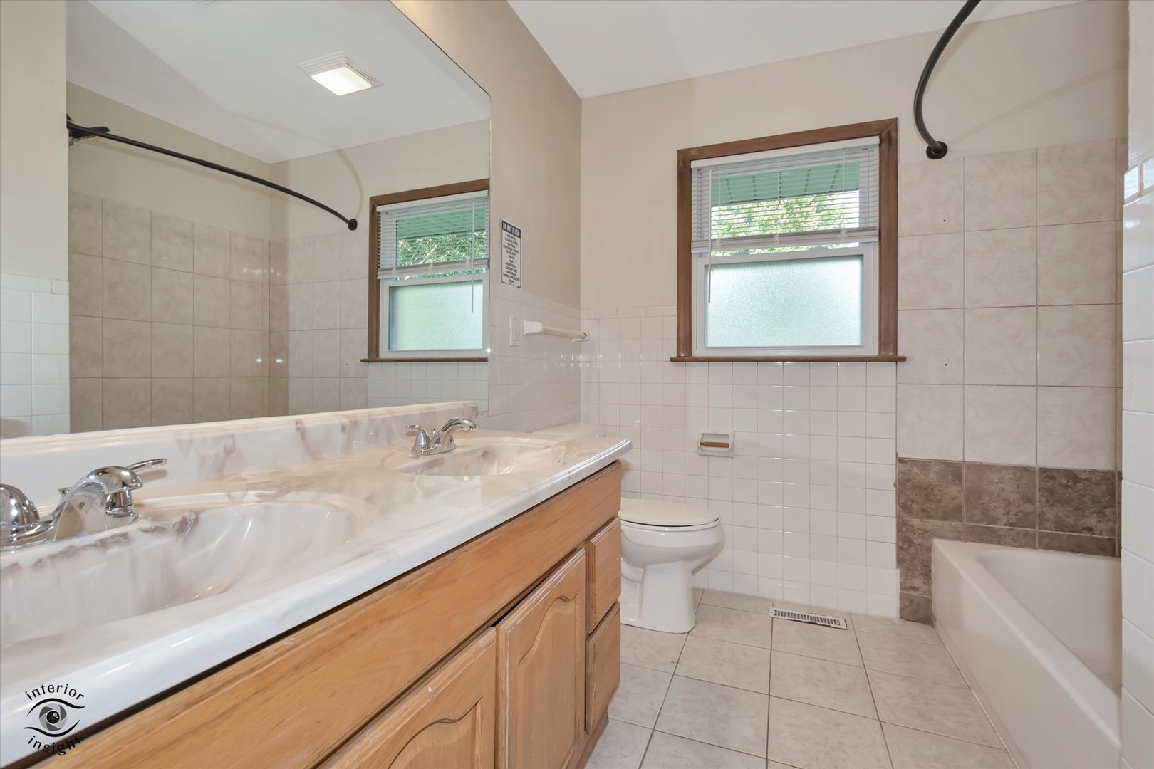 644 S Calumet Avenue Property Photo 11
