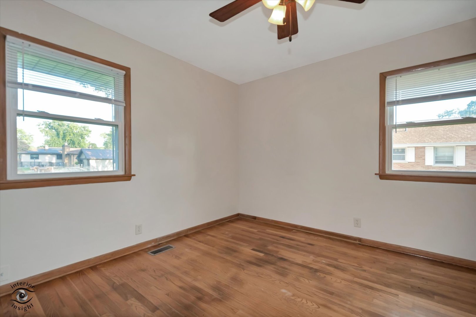 644 S Calumet Avenue Property Photo 14