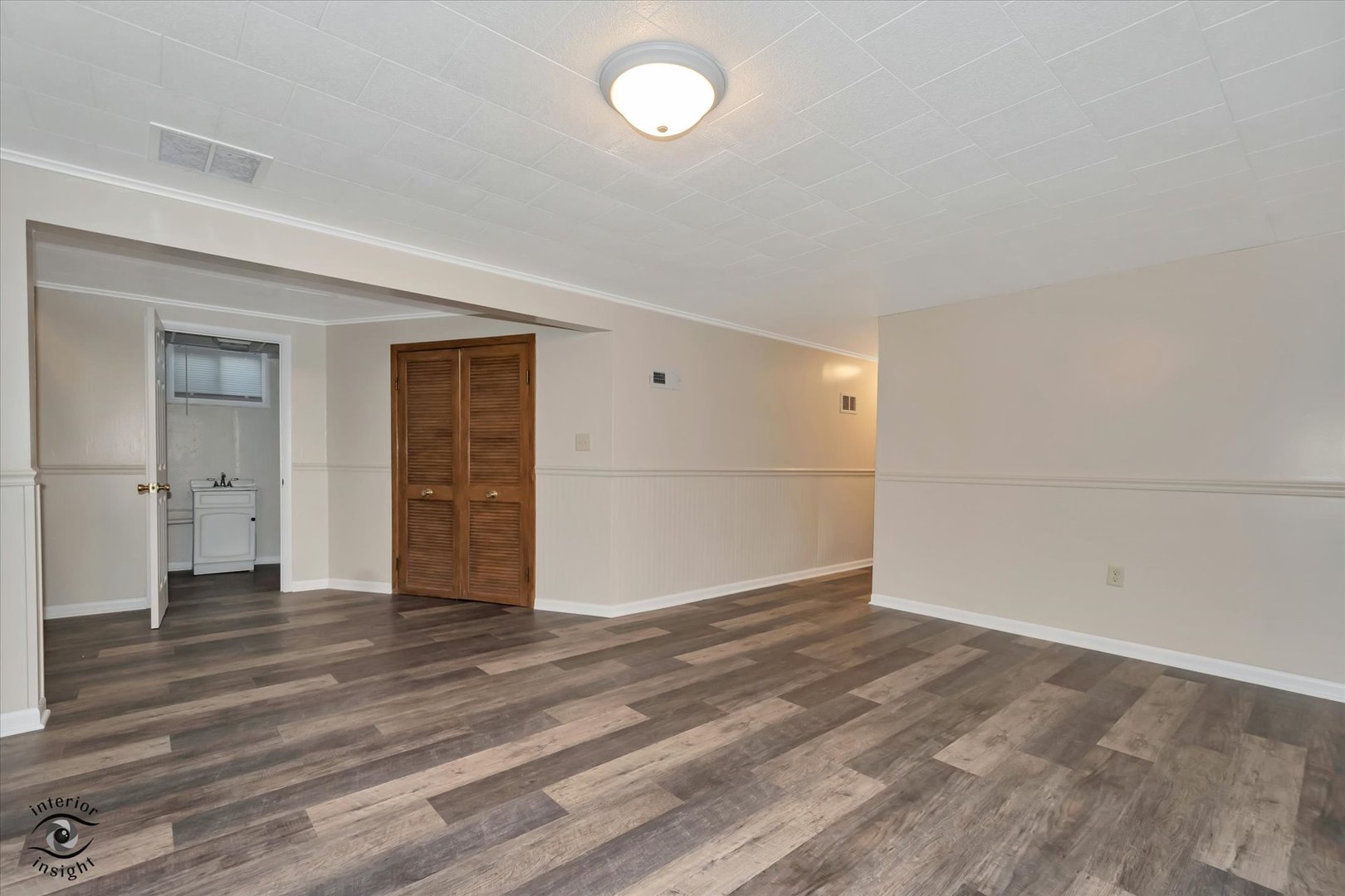 644 S Calumet Avenue Property Photo 18